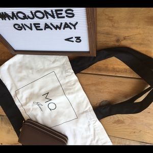 Instagram : @mq_jones